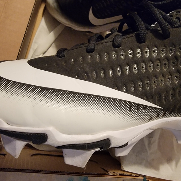 Nike Men's baseball cleats - NWOT - Picture 3 of 6